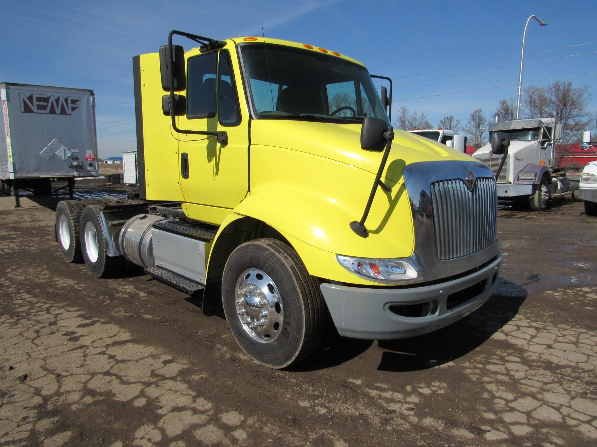 2016 International  Transtar 8600 Equipment Image0