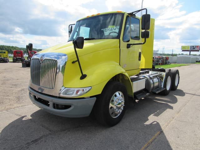 Image of International Transtar 8600 equipment image 1