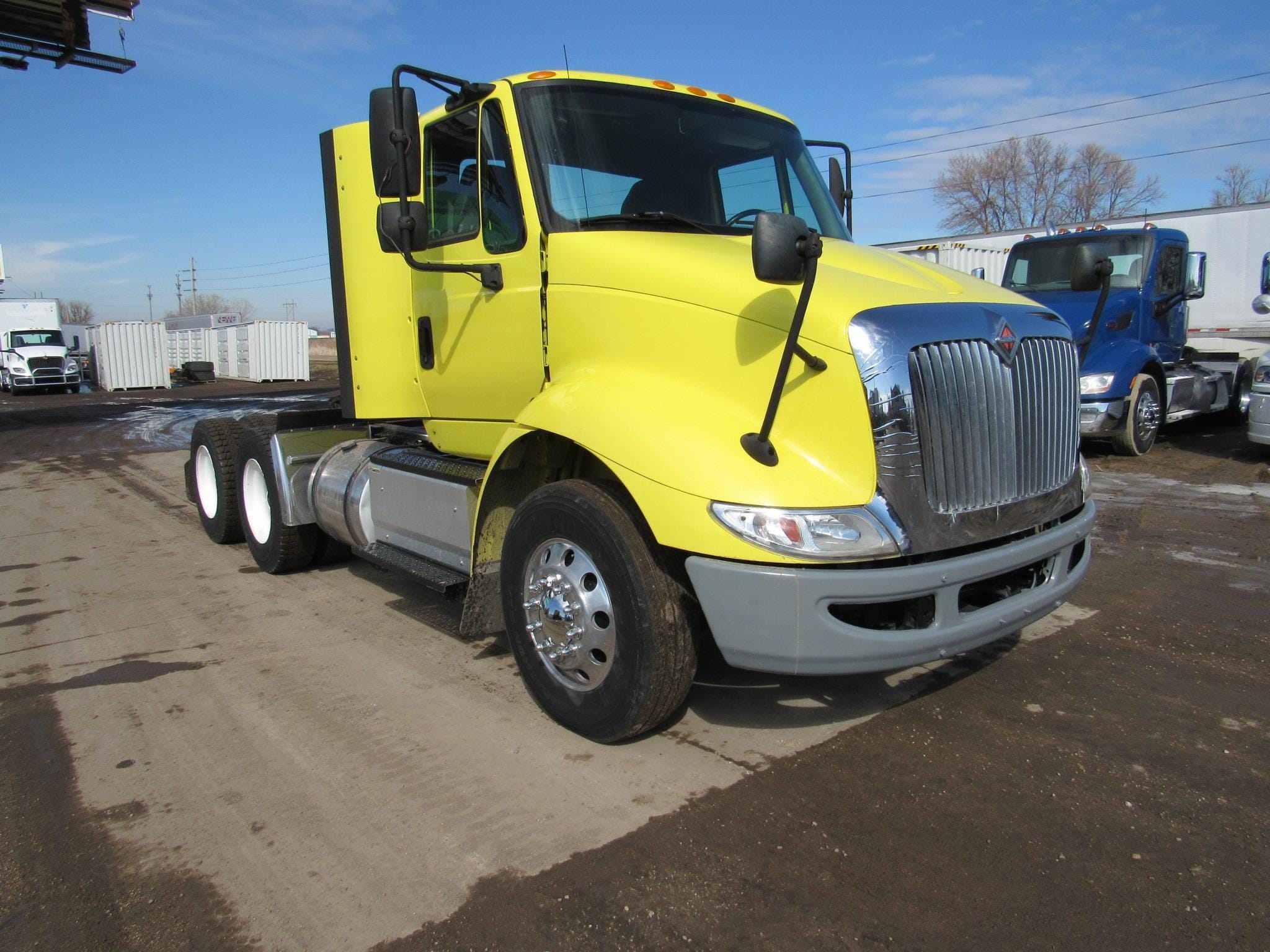 2016 International  Transtar 8600 Equipment Image0