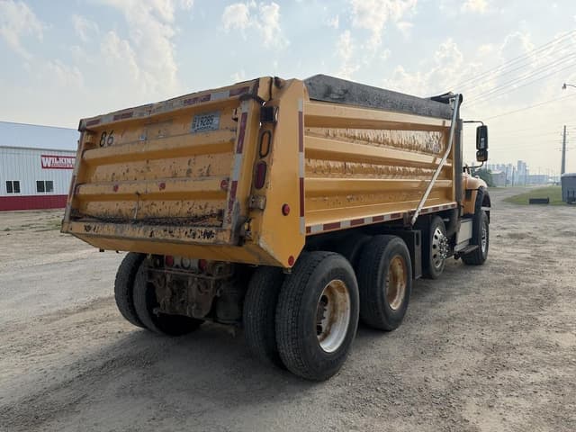 Image of International WorkStar 7600 equipment image 3