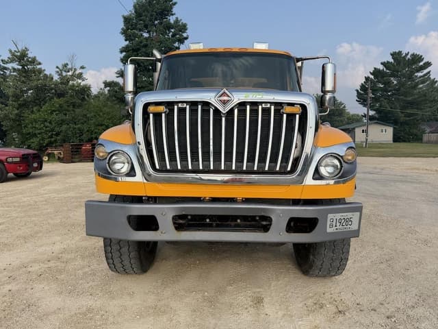 Image of International WorkStar 7600 equipment image 1