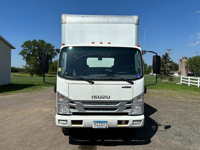 Image of Isuzu NPR-HD equipment image 2