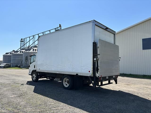 Image of Isuzu NPR-HD equipment image 4