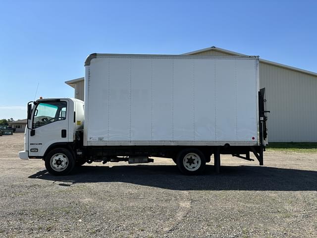 Image of Isuzu NPR-HD equipment image 3