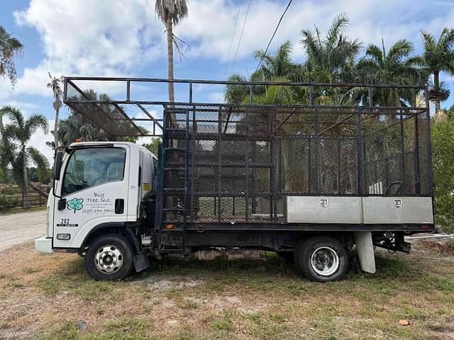 Image of Isuzu NPR equipment image 1