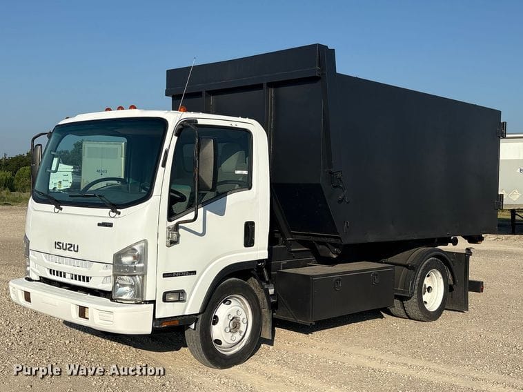2016 Isuzu NPR Equipment Image0