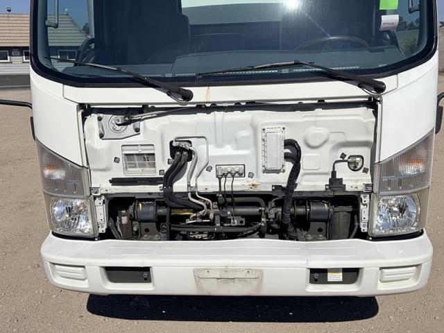 Image of Isuzu NRR equipment image 4