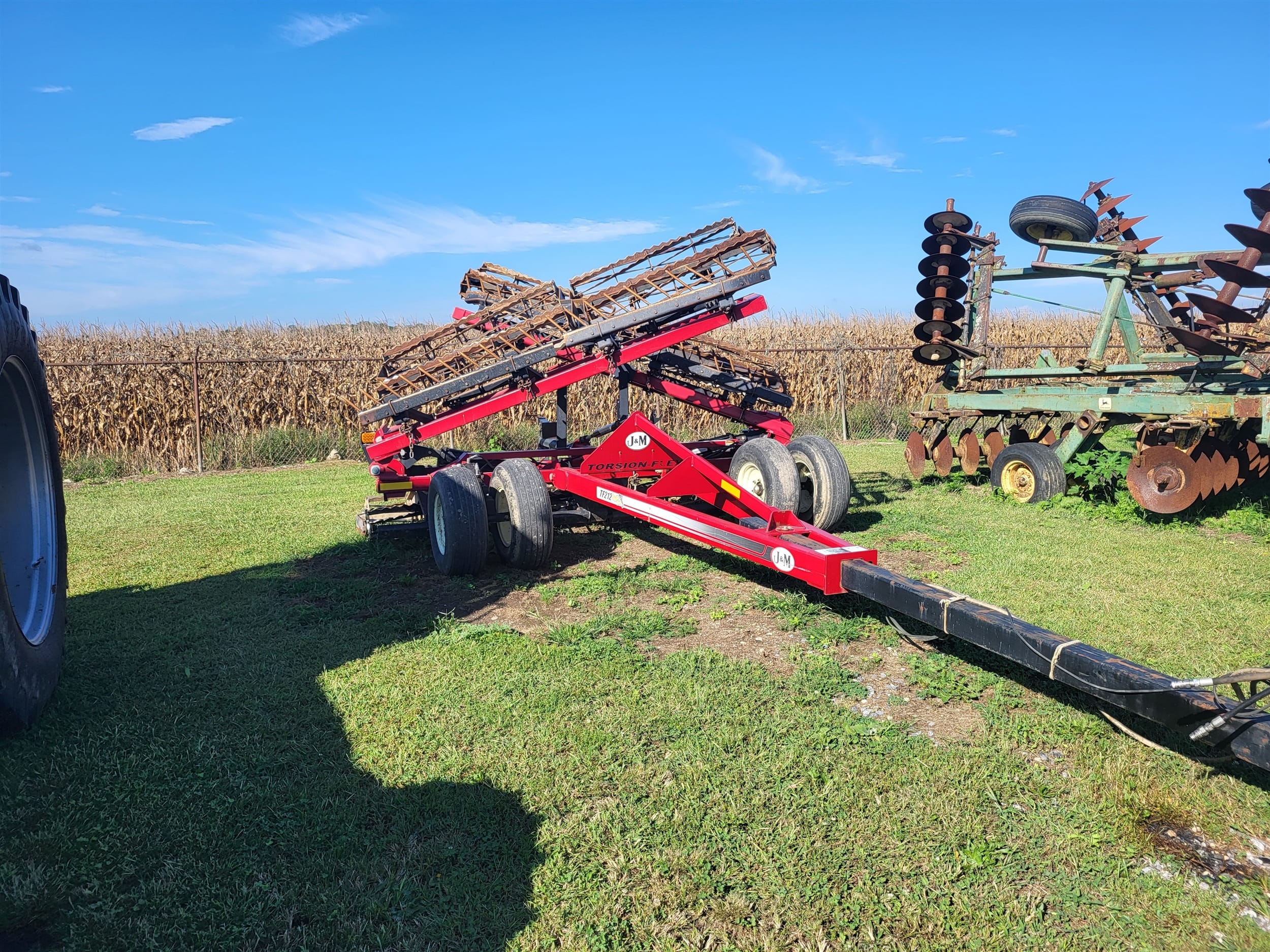 2016 J&M TF212 Equipment Image0