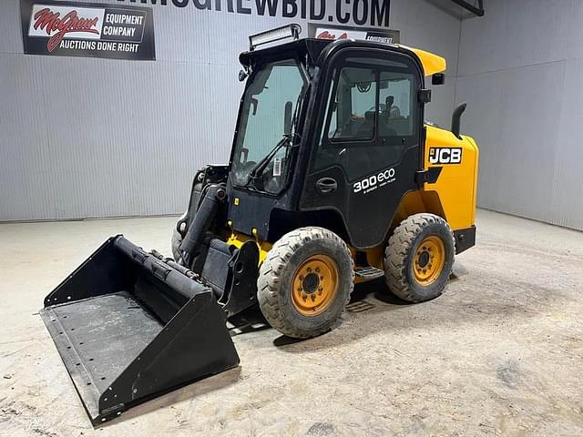 Image of JCB 300 equipment image 1
