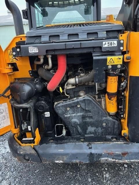 Image of JCB 320T equipment image 2