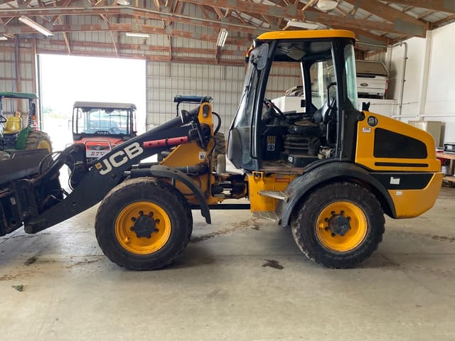 Image of JCB 409 equipment image 2