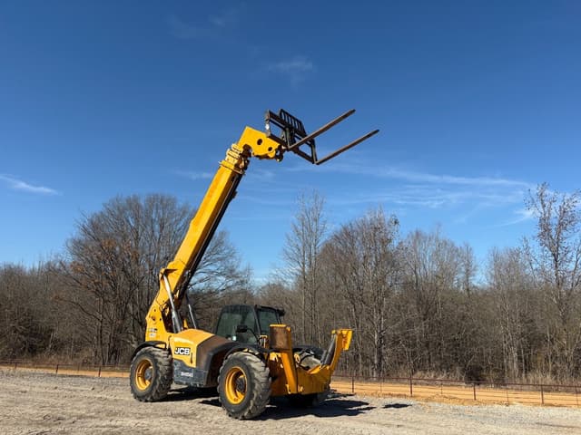 Image of JCB 510-56 equipment image 1