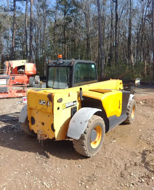 Image of JCB 525-60 equipment image 4