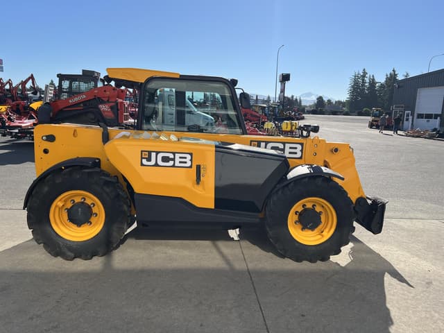 Image of JCB 525-60 Agri Plus equipment image 4