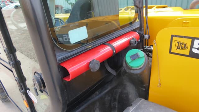 Image of JCB 525-60 Agri Plus equipment image 4