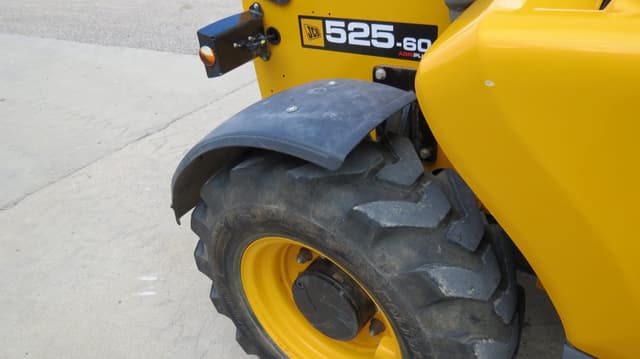 Image of JCB 525-60 Agri Plus equipment image 3