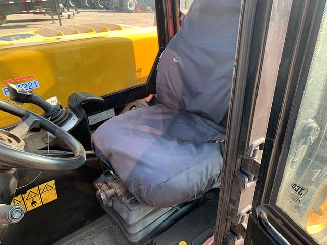 Thumbnail image JCB 525-60 23