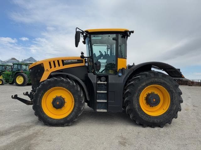 Image of JCB Fastrac 8330 equipment image 1