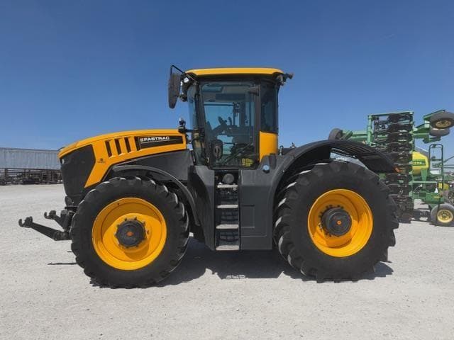 Image of JCB Fastrac 8330 equipment image 1