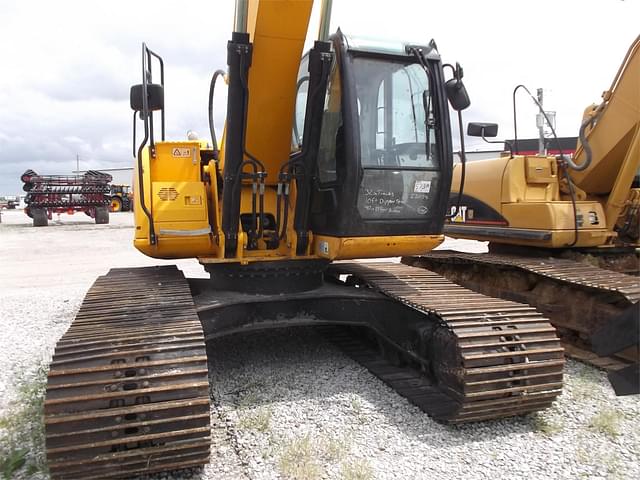 Image of JCB JS220LC equipment image 4