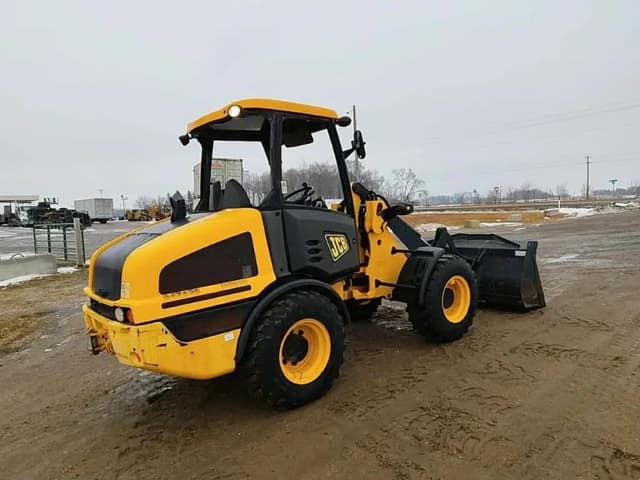 Image of JCB 407 equipment image 1