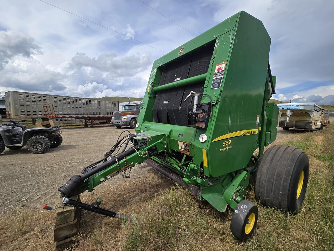 Image of John Deere 569 Primary image