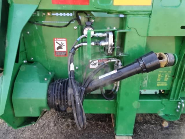 Image of John Deere 606C equipment image 2