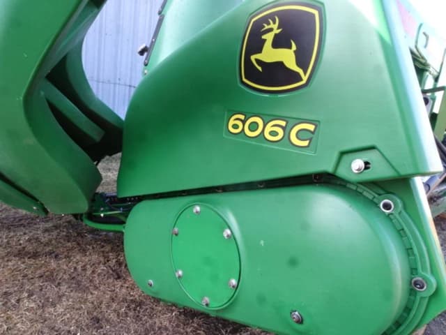Image of John Deere 606C equipment image 3