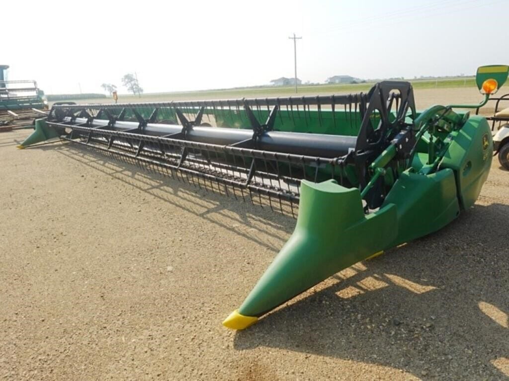 2016 John Deere 635F Equipment Image0