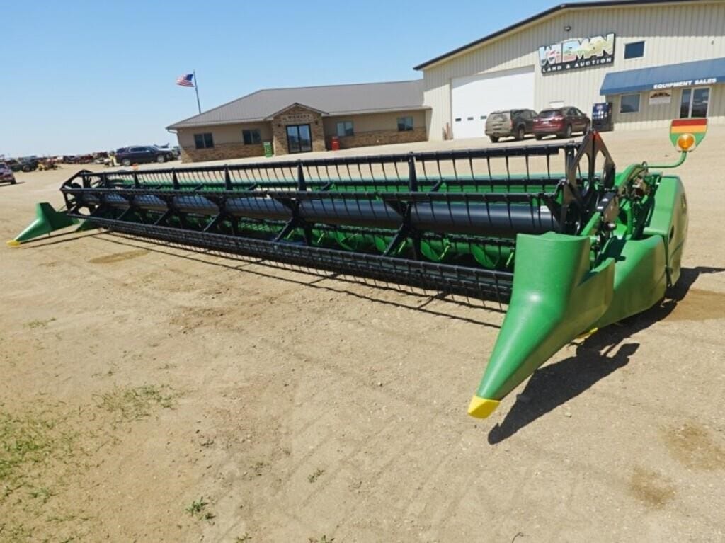 2016 John Deere 635F Equipment Image0