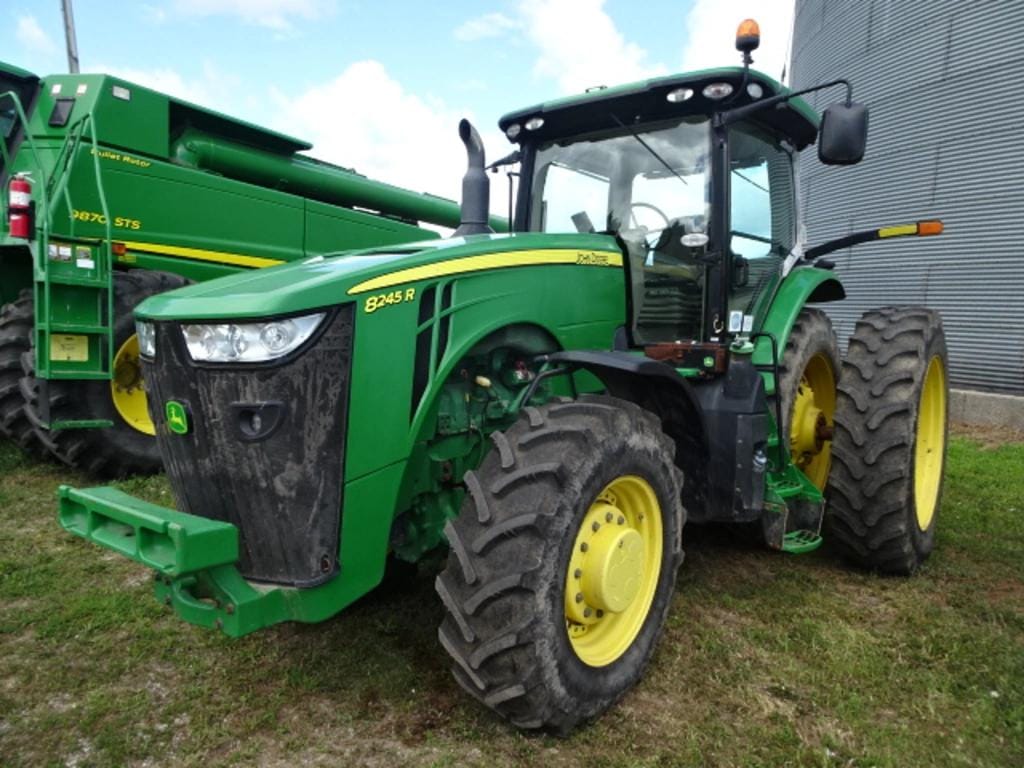 2016 John Deere 8245R Equipment Image0