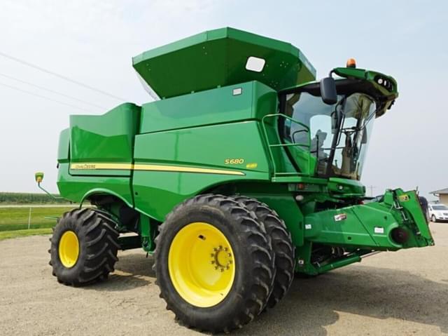 Image of John Deere S680 equipment image 2