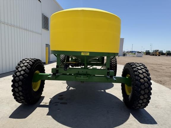Image of JD Skiles Row Tracker 2600 equipment image 4