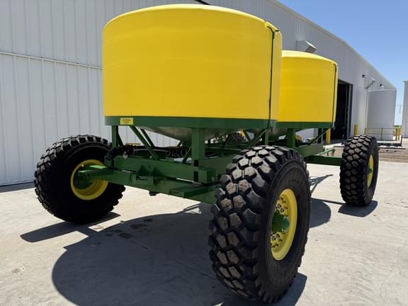Image of JD Skiles Row Tracker 2600 equipment image 3