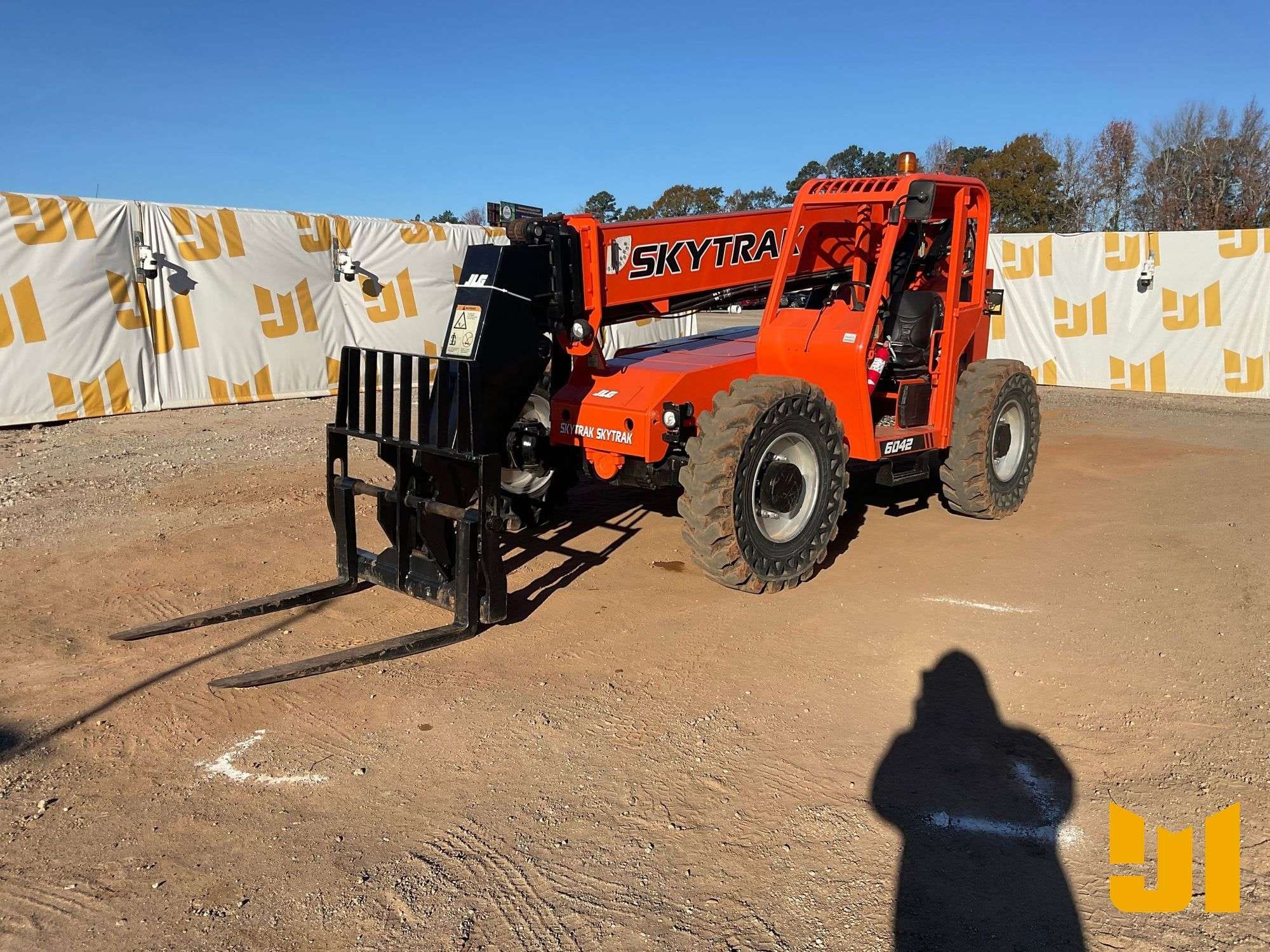 2016 JLG 6042 Equipment Image0