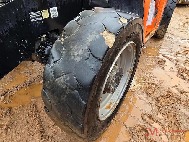 Image of JLG 1055 equipment image 4