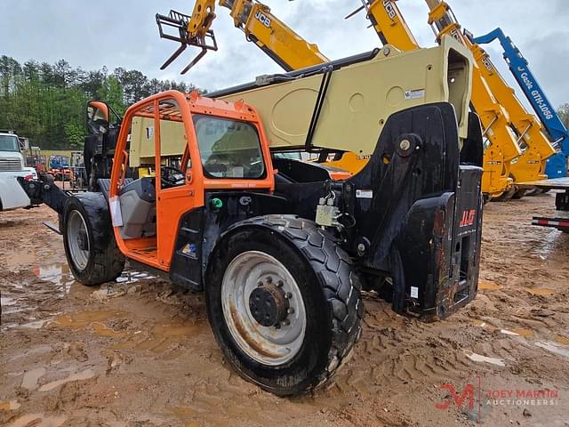 Image of JLG 1055 equipment image 2