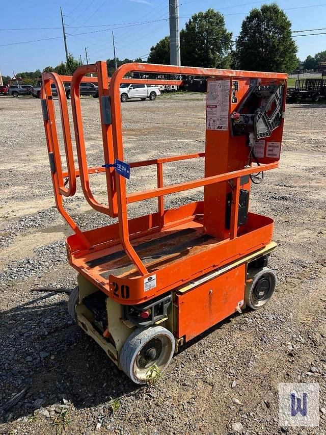 Image of JLG 1230ES equipment image 4