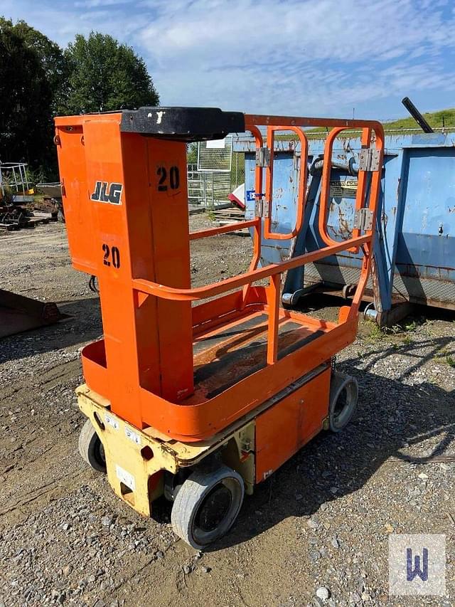 Image of JLG 1230ES equipment image 2
