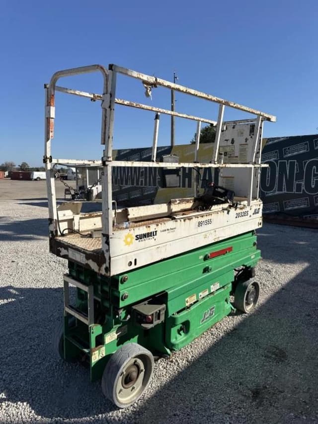 Image of JLG 2032ES equipment image 2