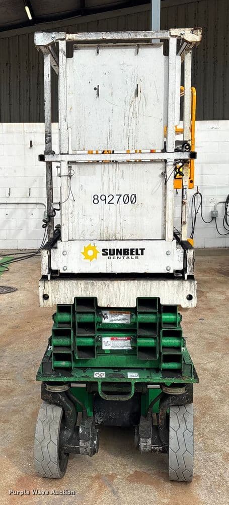 Image of JLG 2032ES equipment image 1