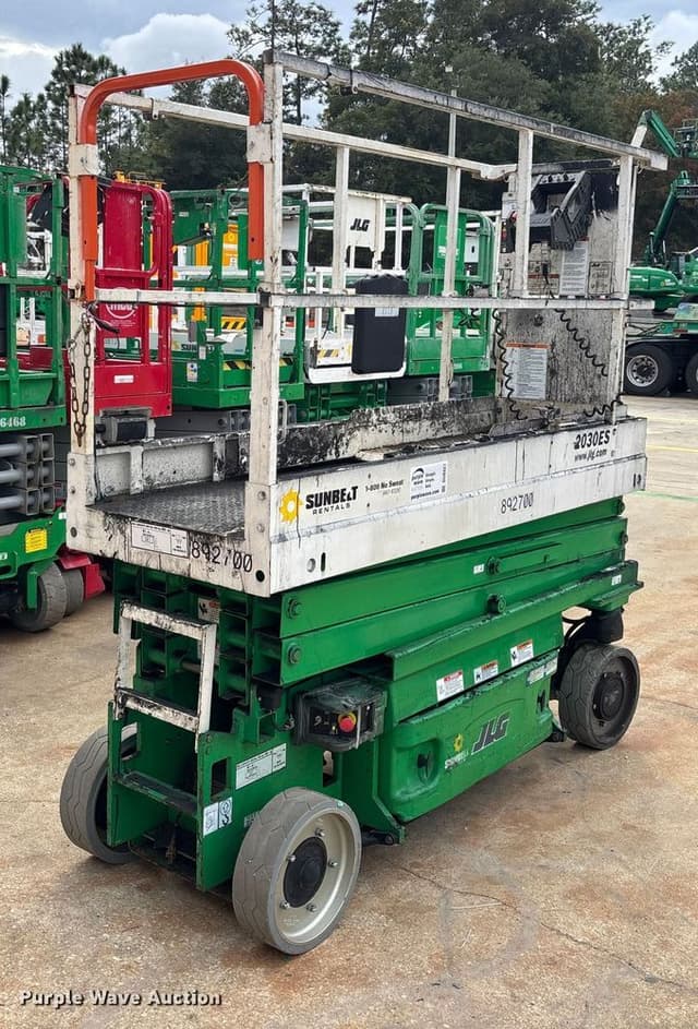 Image of JLG 2032ES equipment image 4