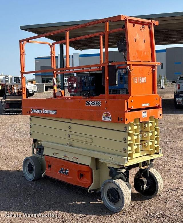 Image of JLG 2632ES equipment image 2