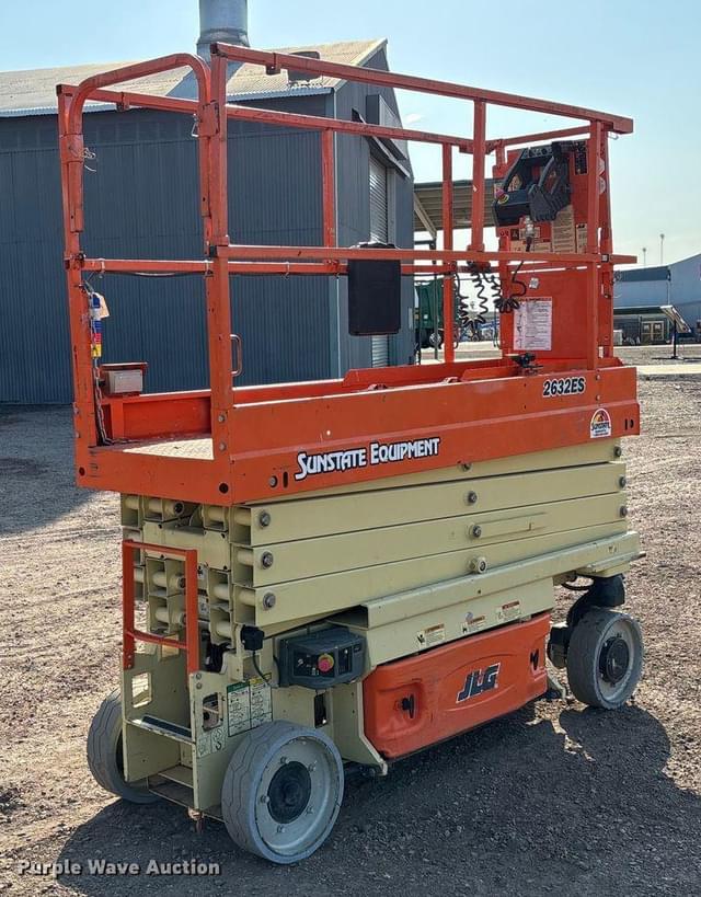 Image of JLG 2632ES equipment image 4
