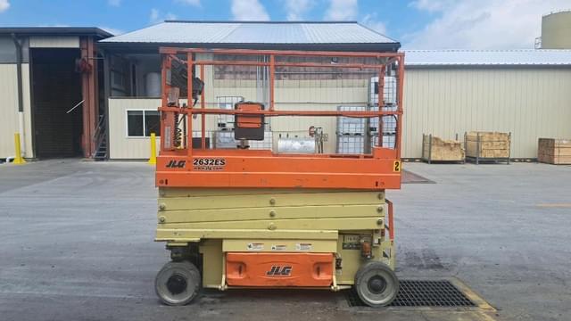 Image of JLG 2632ES equipment image 1
