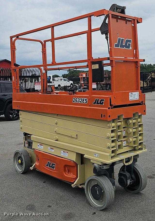Image of JLG 2632ES equipment image 2