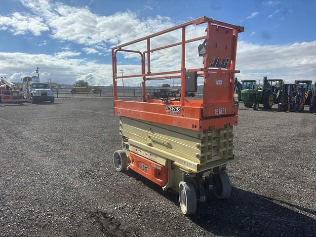 Image of JLG 2632ES equipment image 3