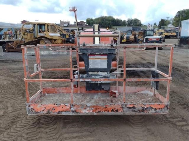 Image of JLG 400S equipment image 1