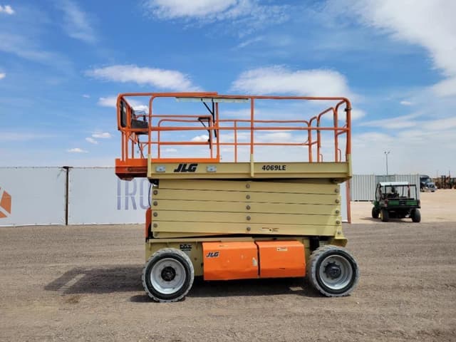 Image of JLG 4069LE equipment image 1