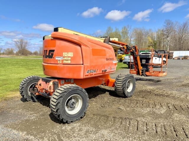 Image of JLG 450AJ equipment image 4